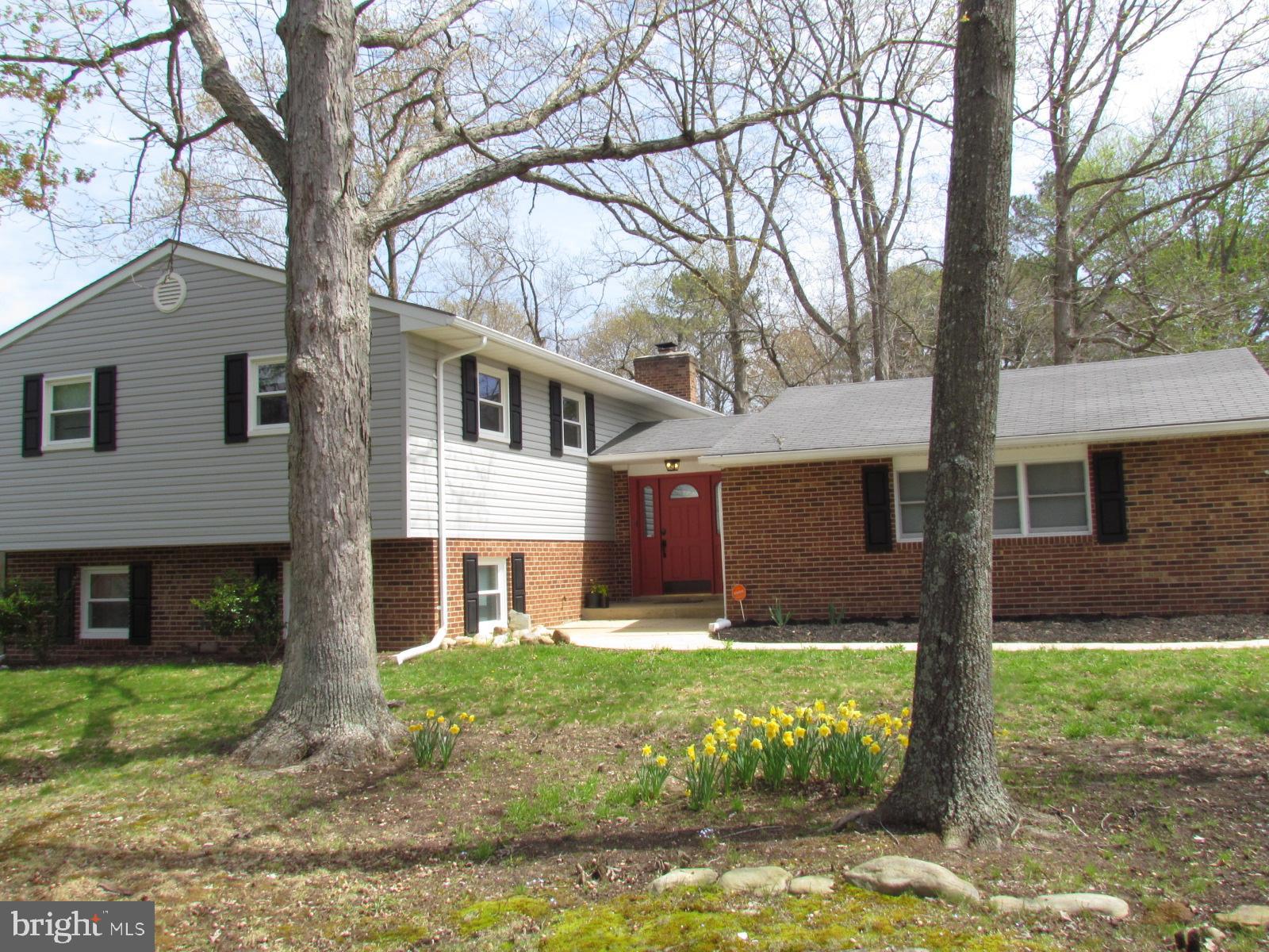 GREENVIEW KNOLLS - Residential Lease