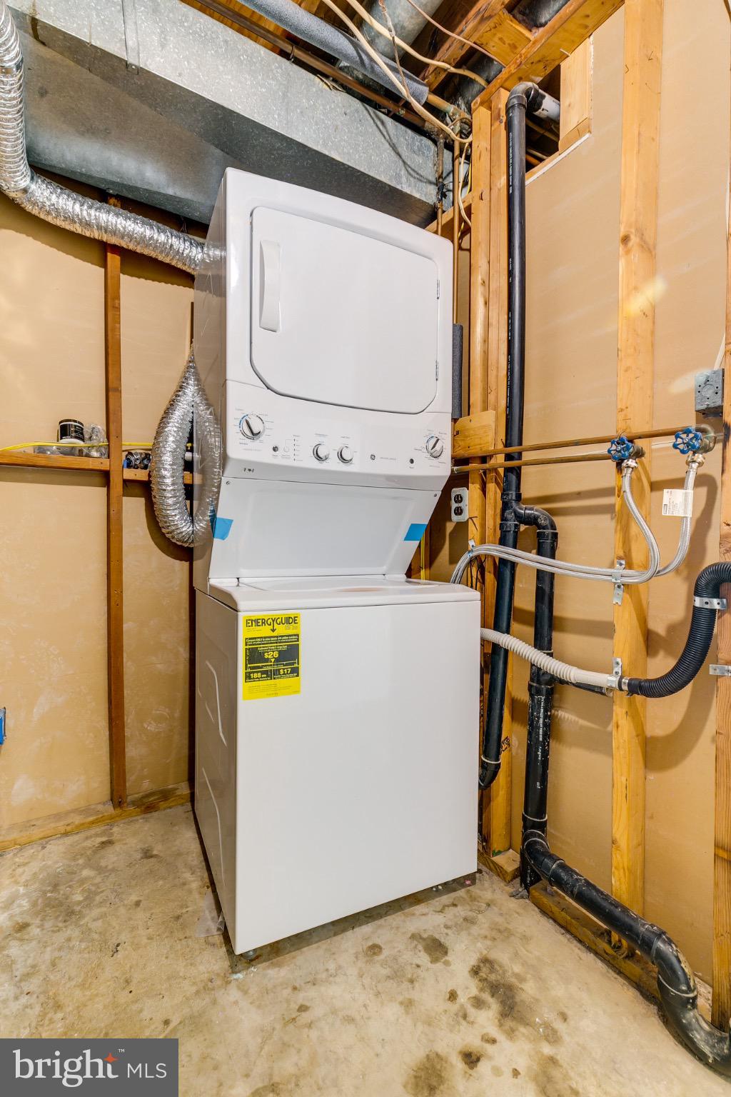 CYRANDALL VALLEY NORTH - Residential Lease