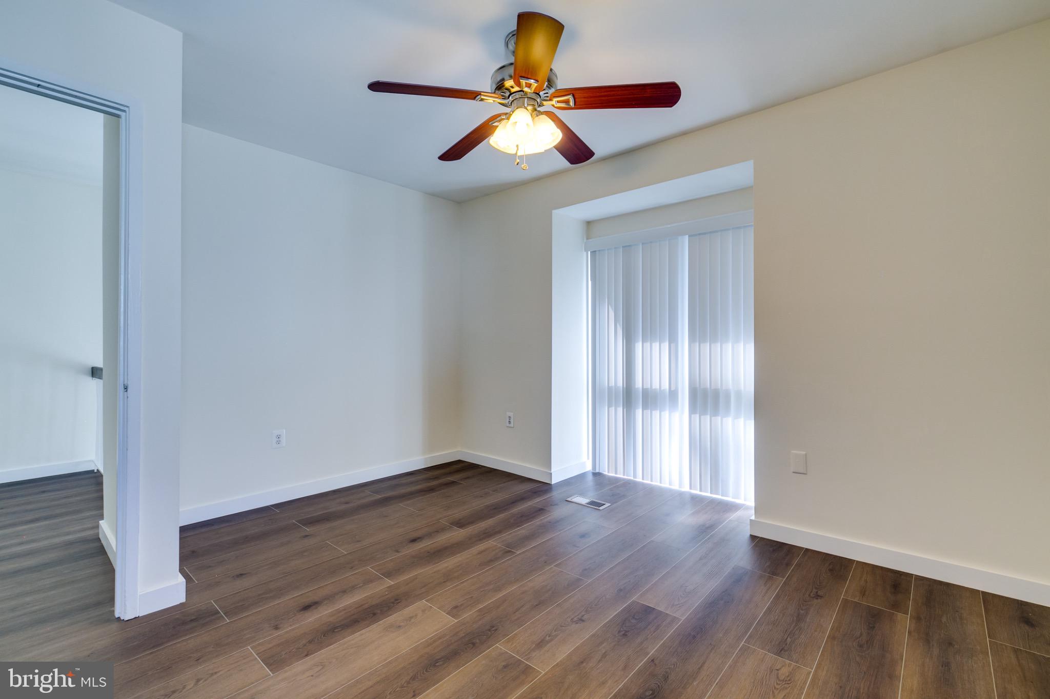 CYRANDALL VALLEY NORTH - Residential Lease