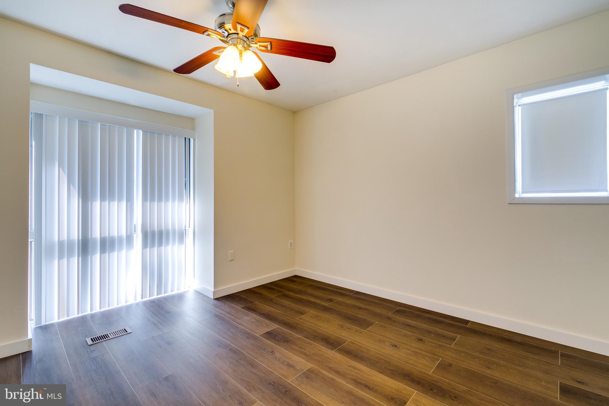 CYRANDALL VALLEY NORTH - Residential Lease