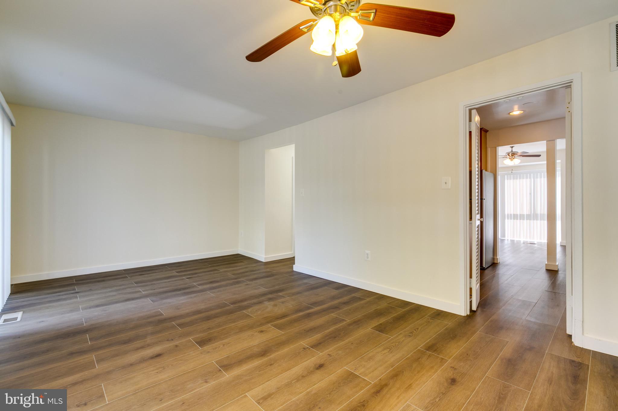 CYRANDALL VALLEY NORTH - Residential Lease