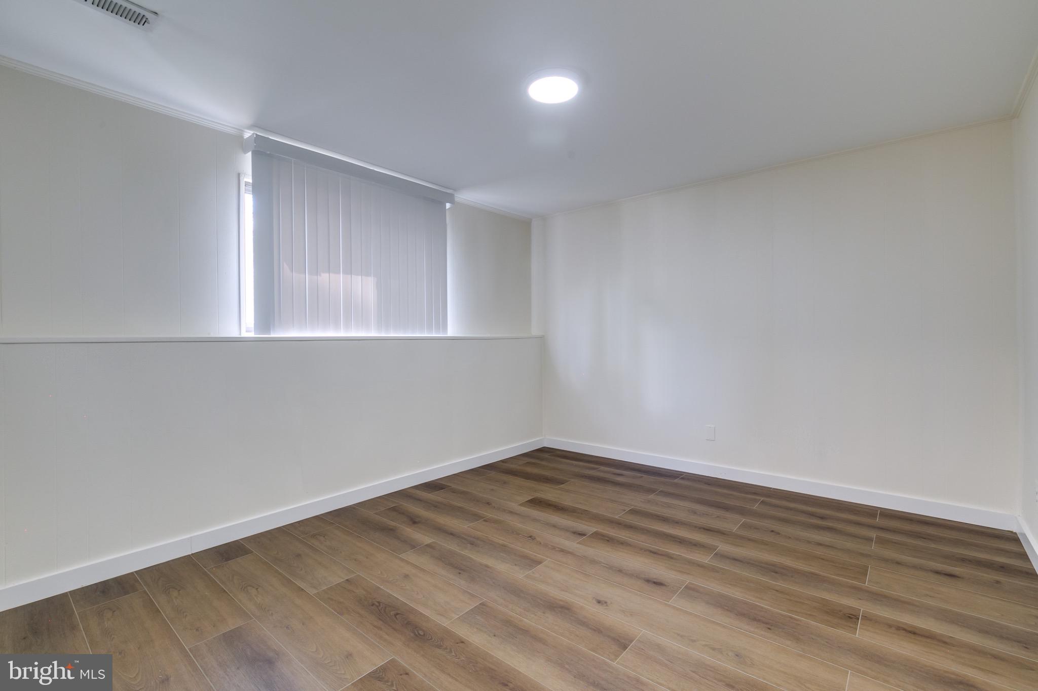 CYRANDALL VALLEY NORTH - Residential Lease