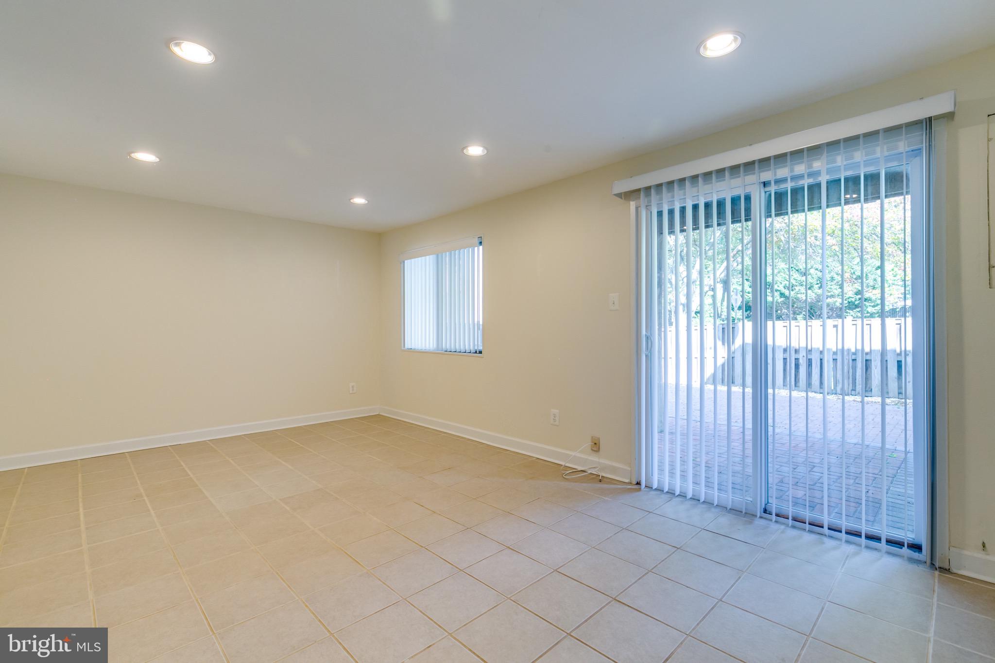 CYRANDALL VALLEY NORTH - Residential Lease