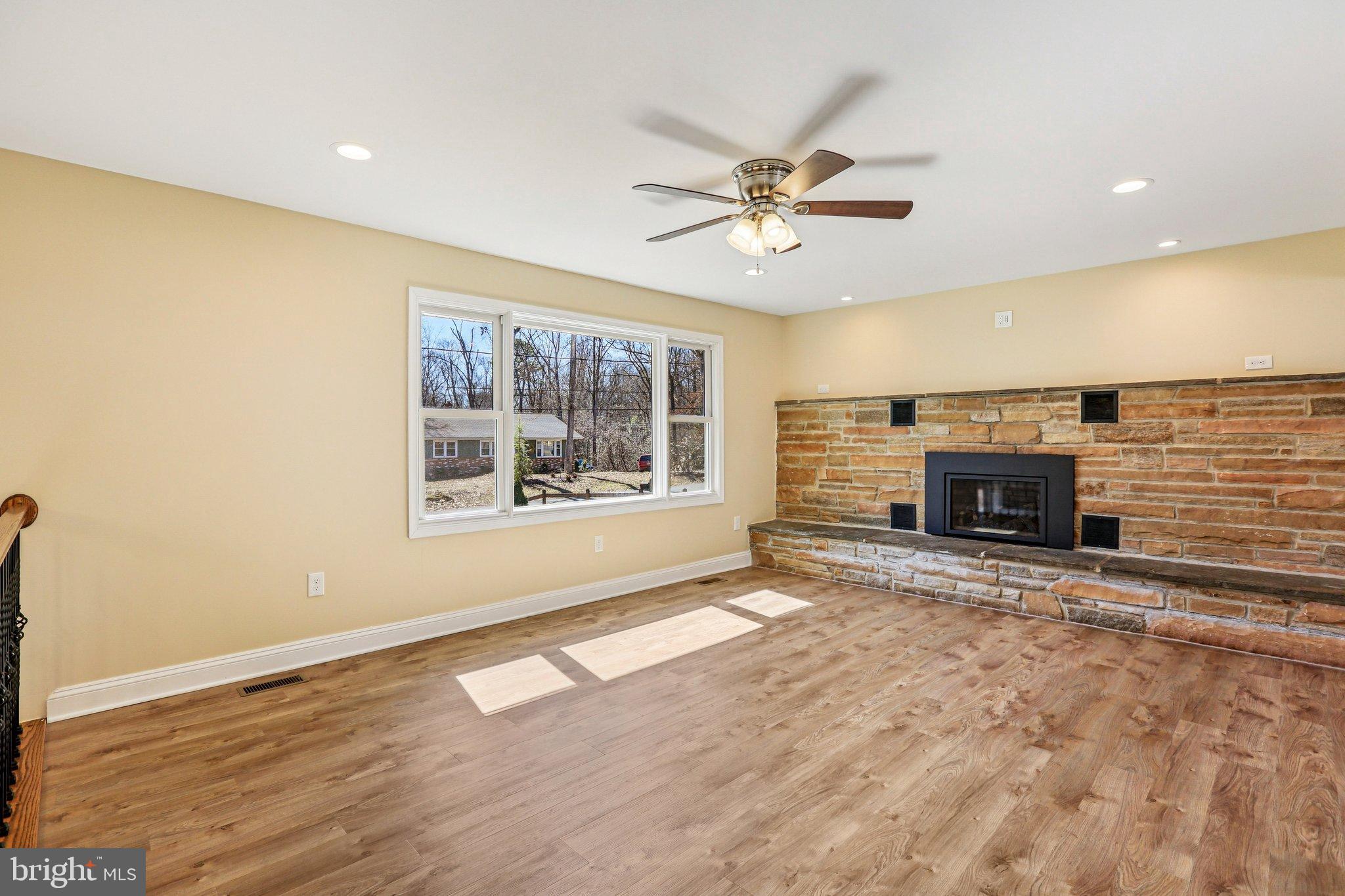 SELBY GROVE - Residential