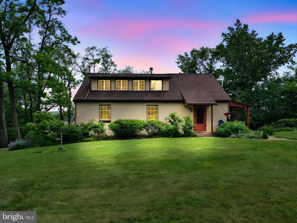 Photo of 2395 Hilltop Road, MANHEIM, PA 17545 (MLS # PALA2070216)