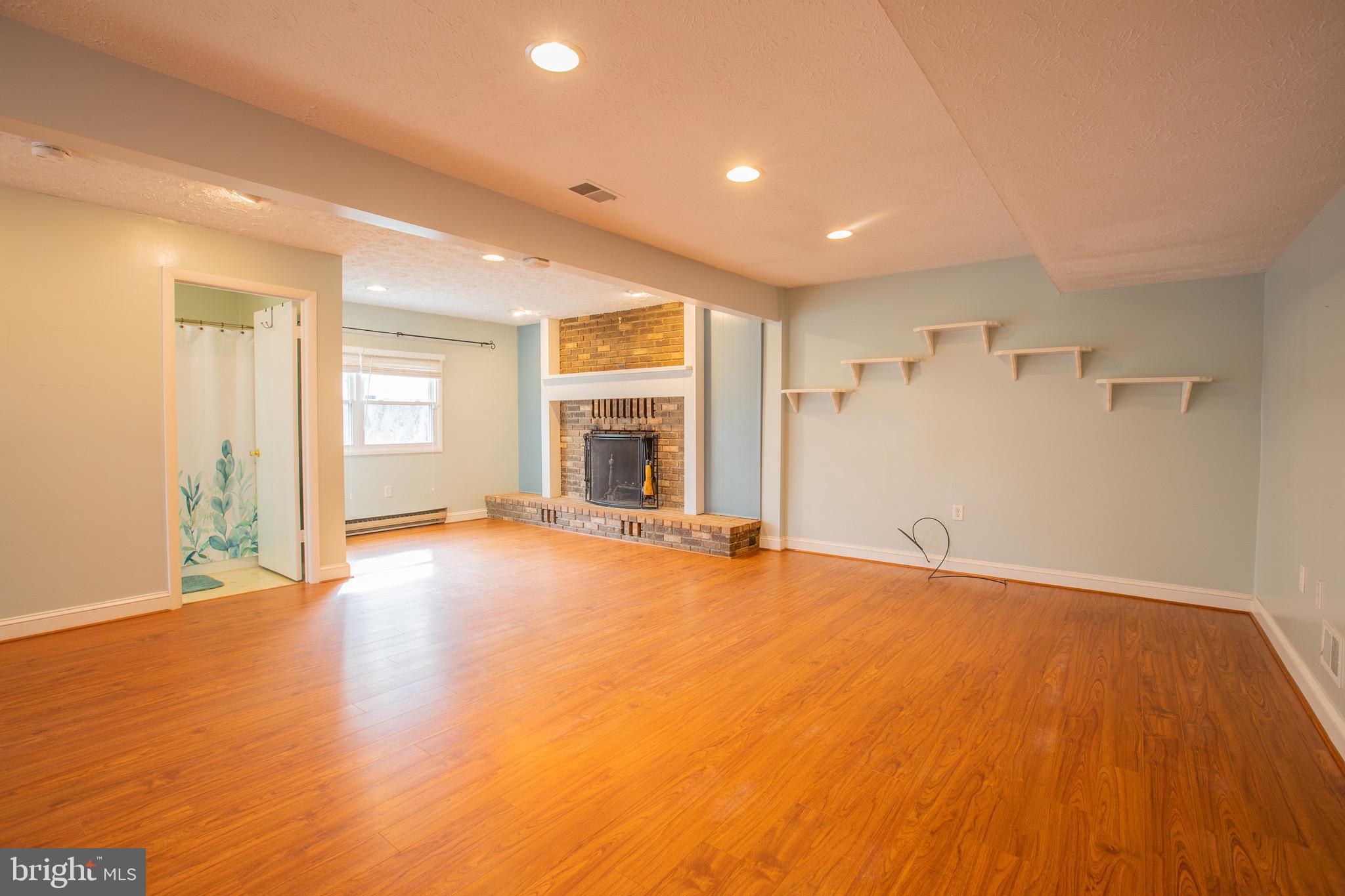 SEVERN - Residential Lease