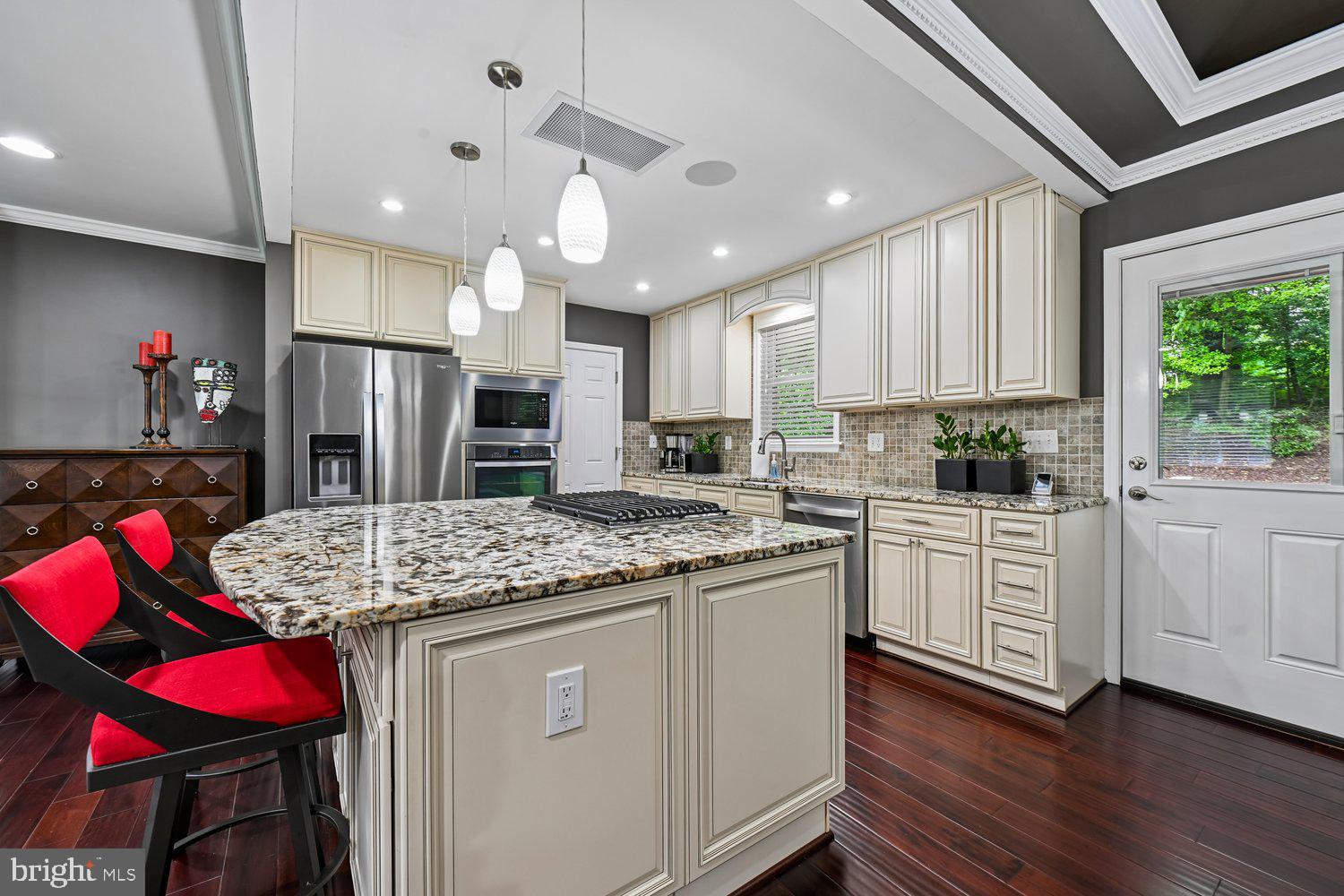 CHESTNUT HILL - Residential
