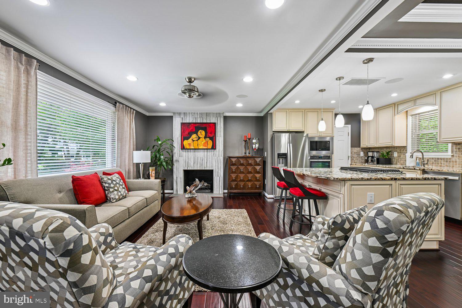 CHESTNUT HILL - Residential