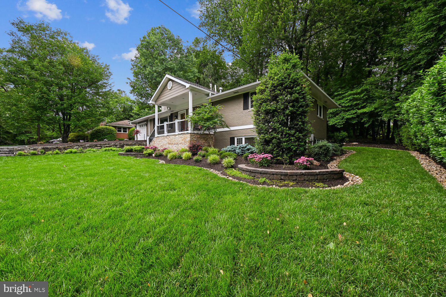 CHESTNUT HILL - Residential