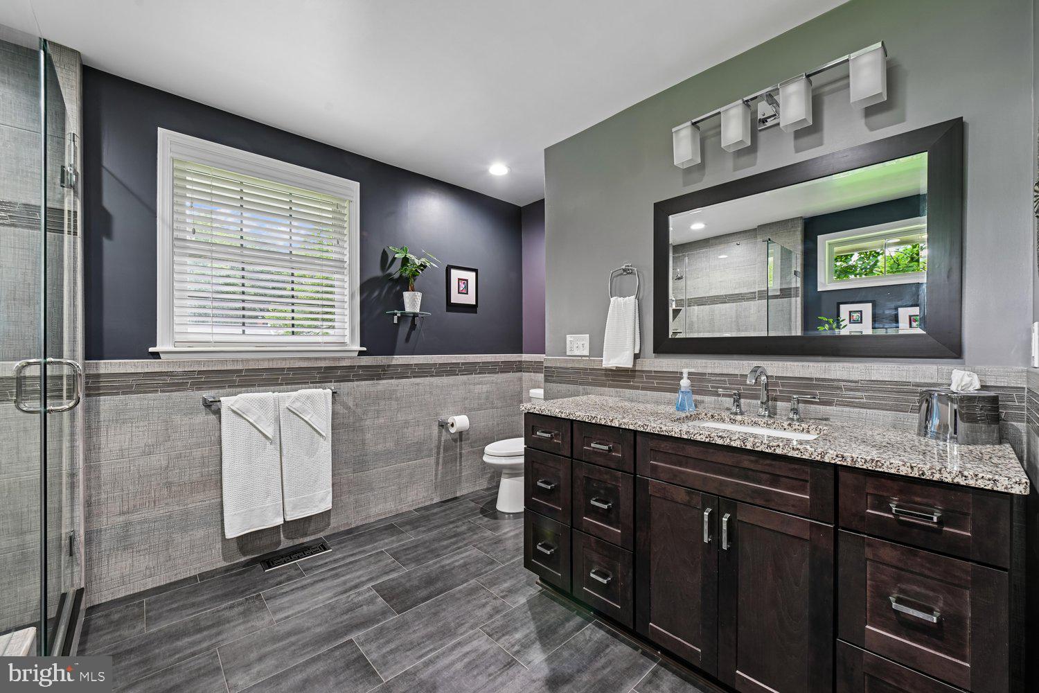 CHESTNUT HILL - Residential