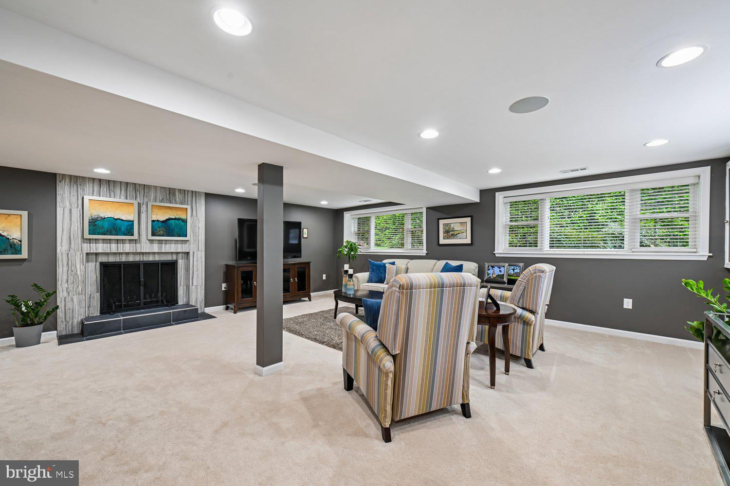 CHESTNUT HILL - Residential