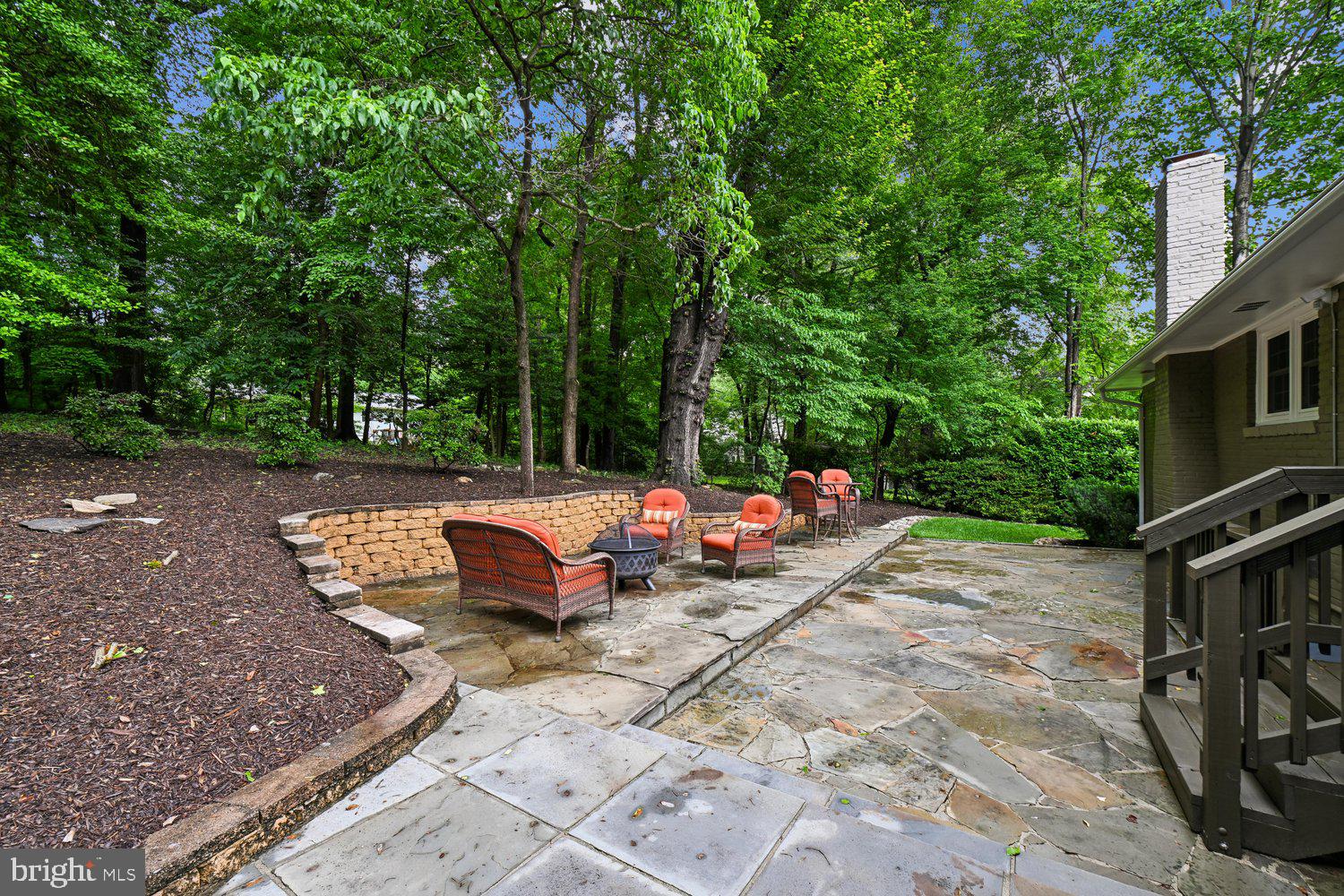 CHESTNUT HILL - Residential