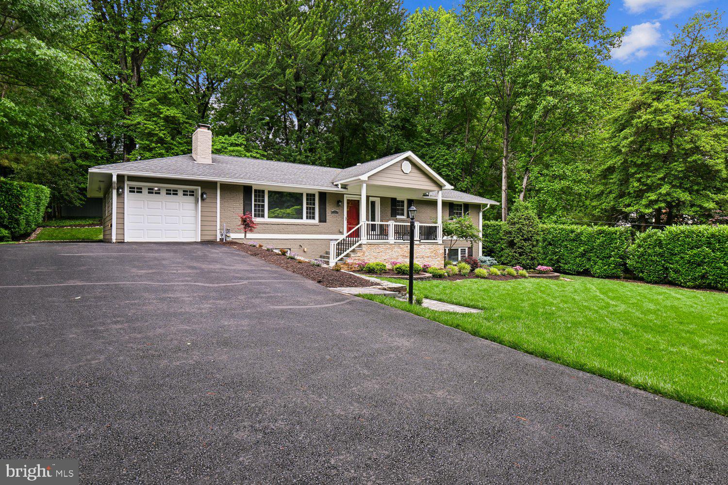 CHESTNUT HILL - Residential