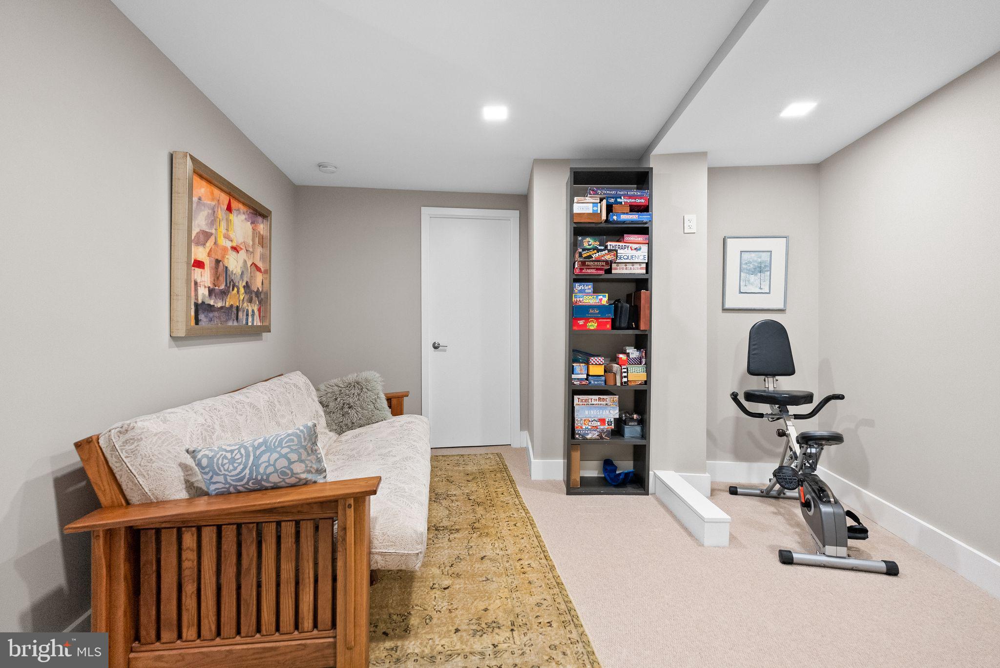FOGGY BOTTOM - Residential