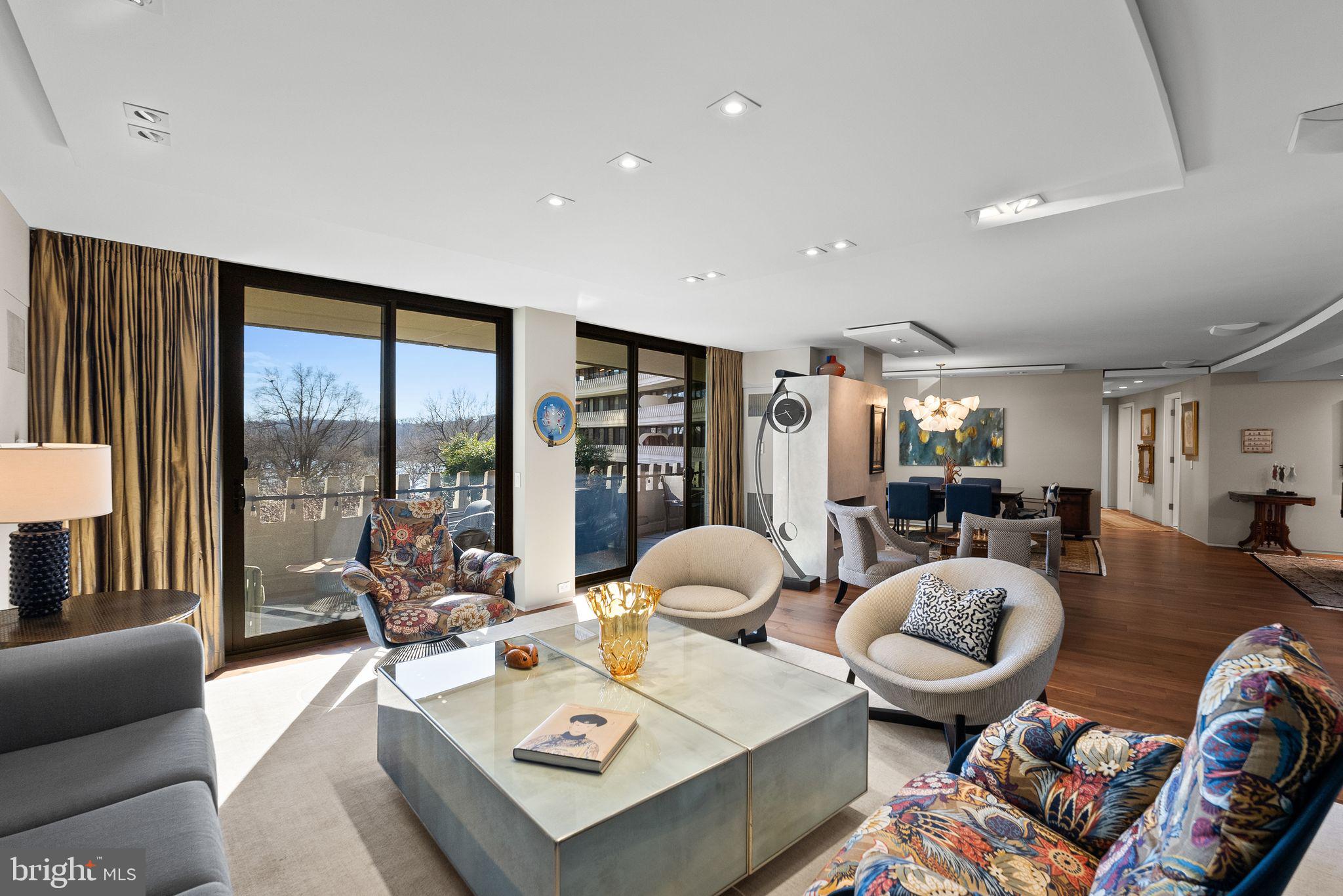 FOGGY BOTTOM - Residential