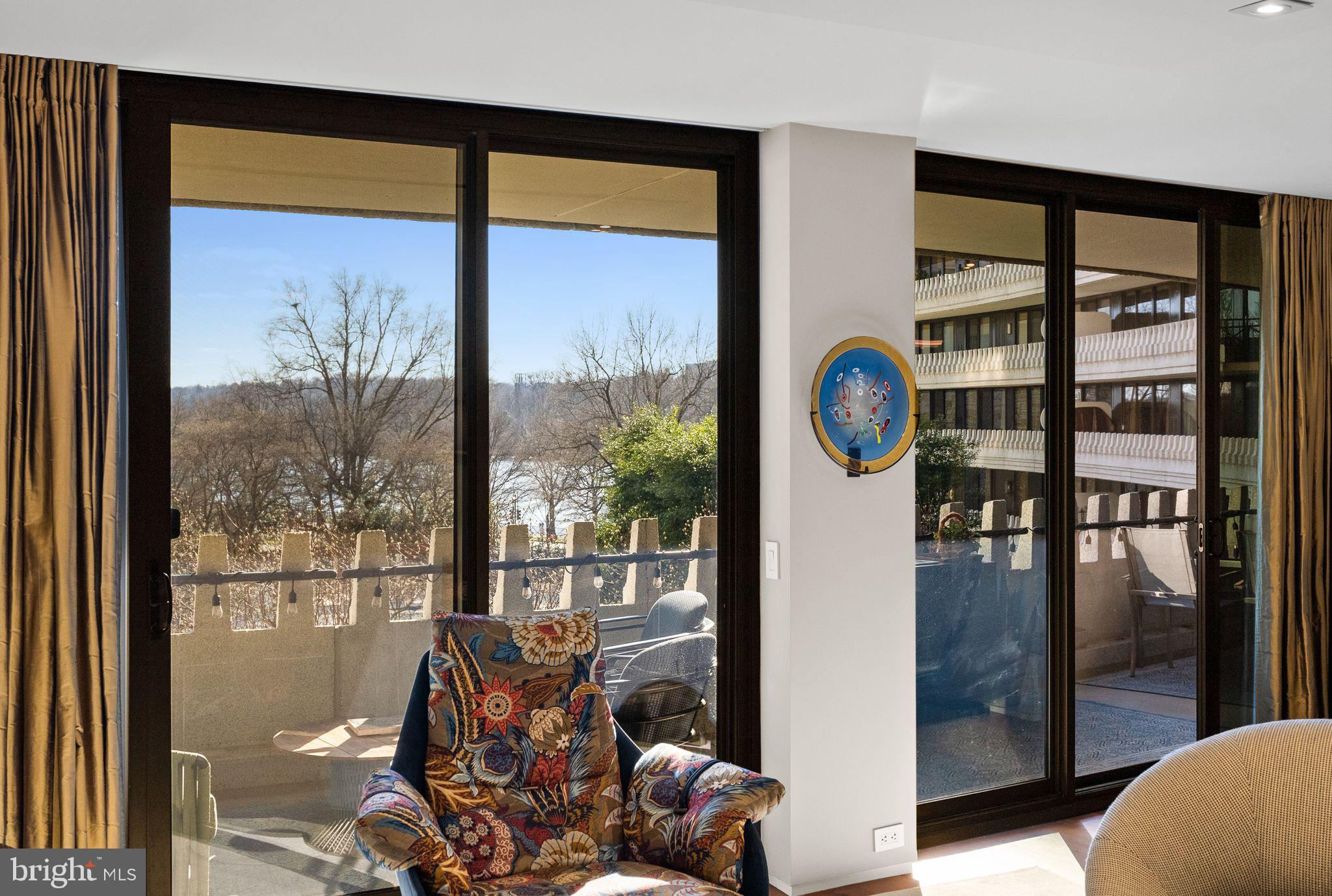 FOGGY BOTTOM - Residential