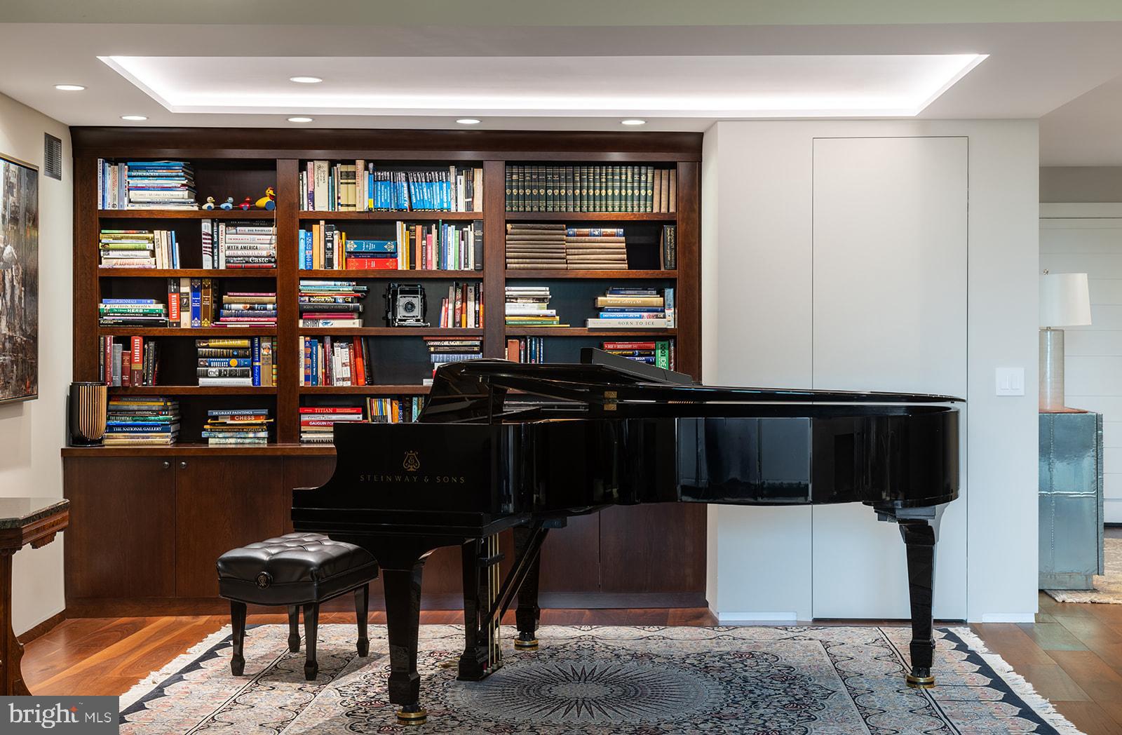 FOGGY BOTTOM - Residential