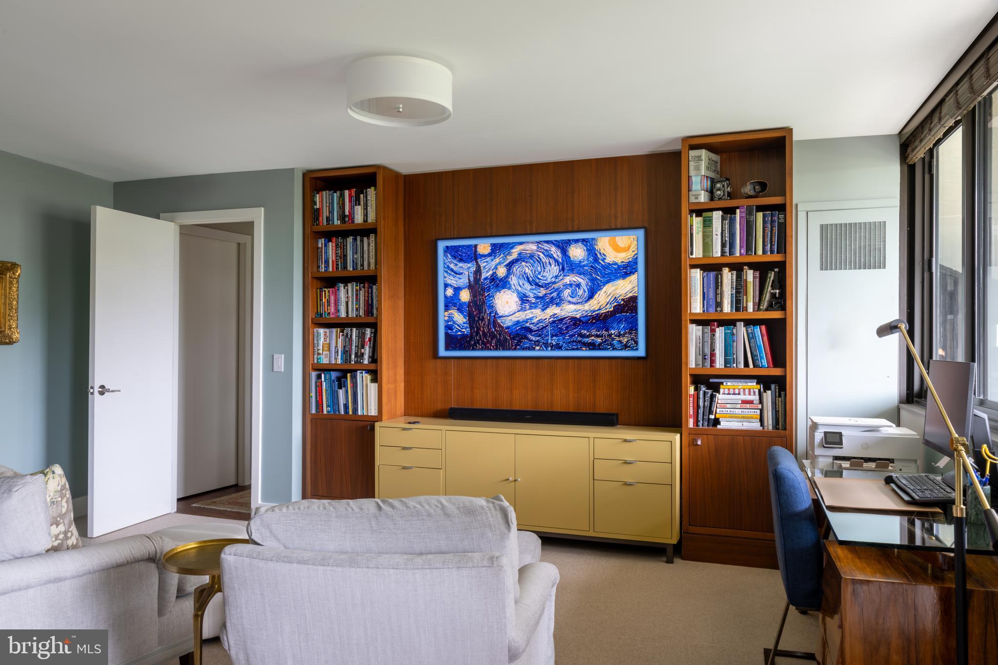 FOGGY BOTTOM - Residential