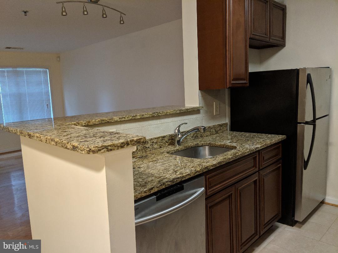 SAVOY PARK CONDOMINIUMS - Residential Lease