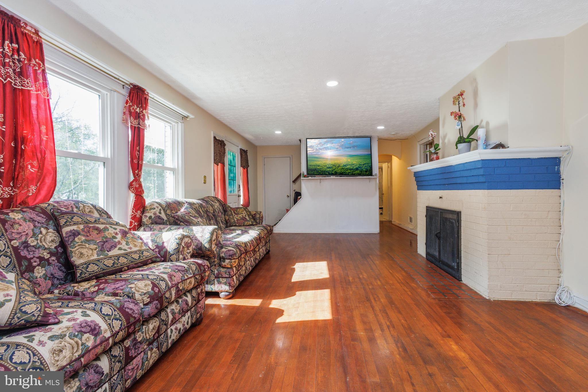 MONTGOMERY HIGHLANDS ESTATES - Residential