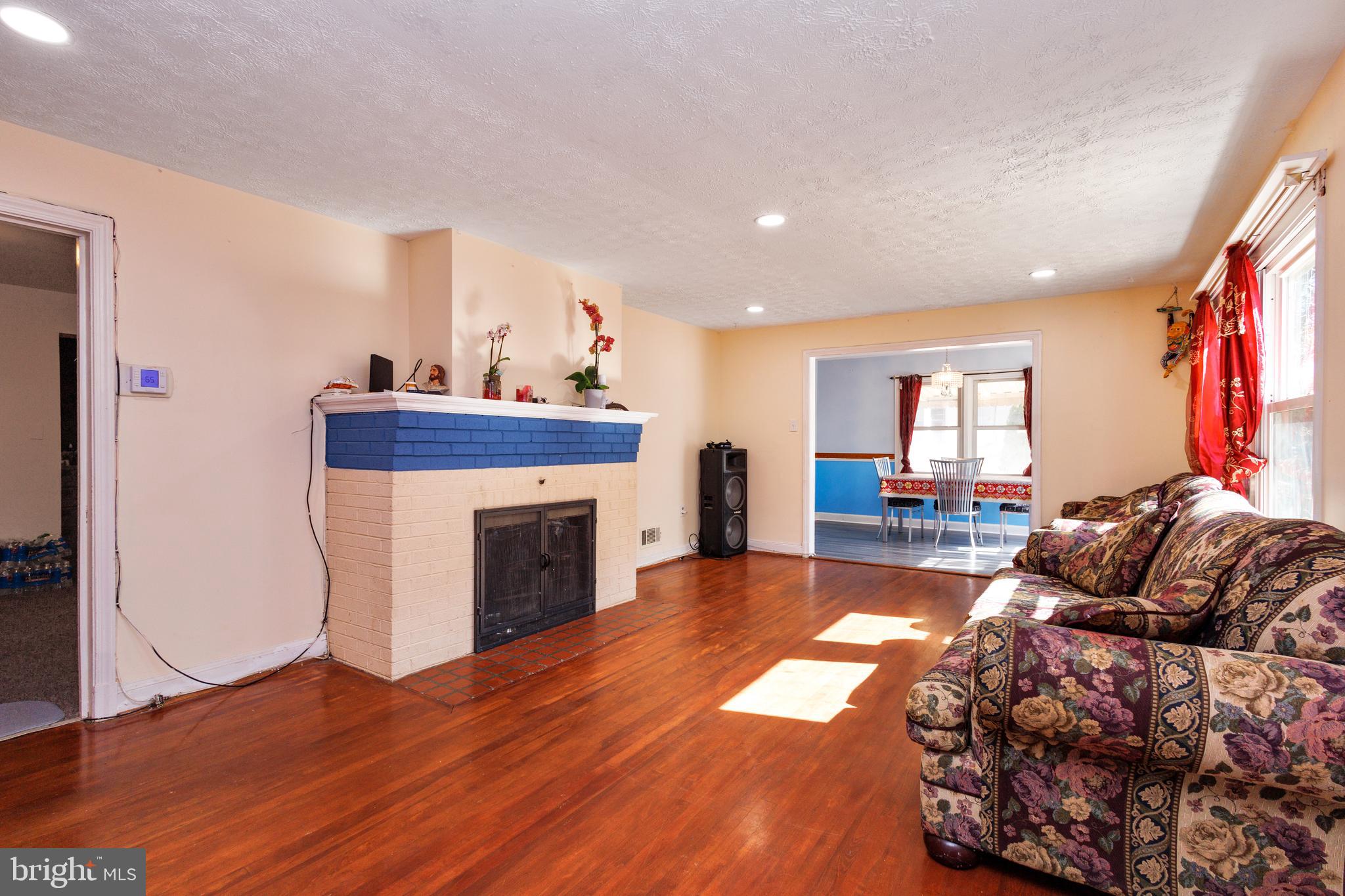 MONTGOMERY HIGHLANDS ESTATES - Residential