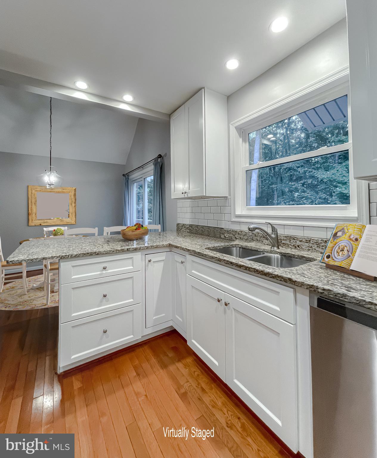 BRETON BAY - Residential