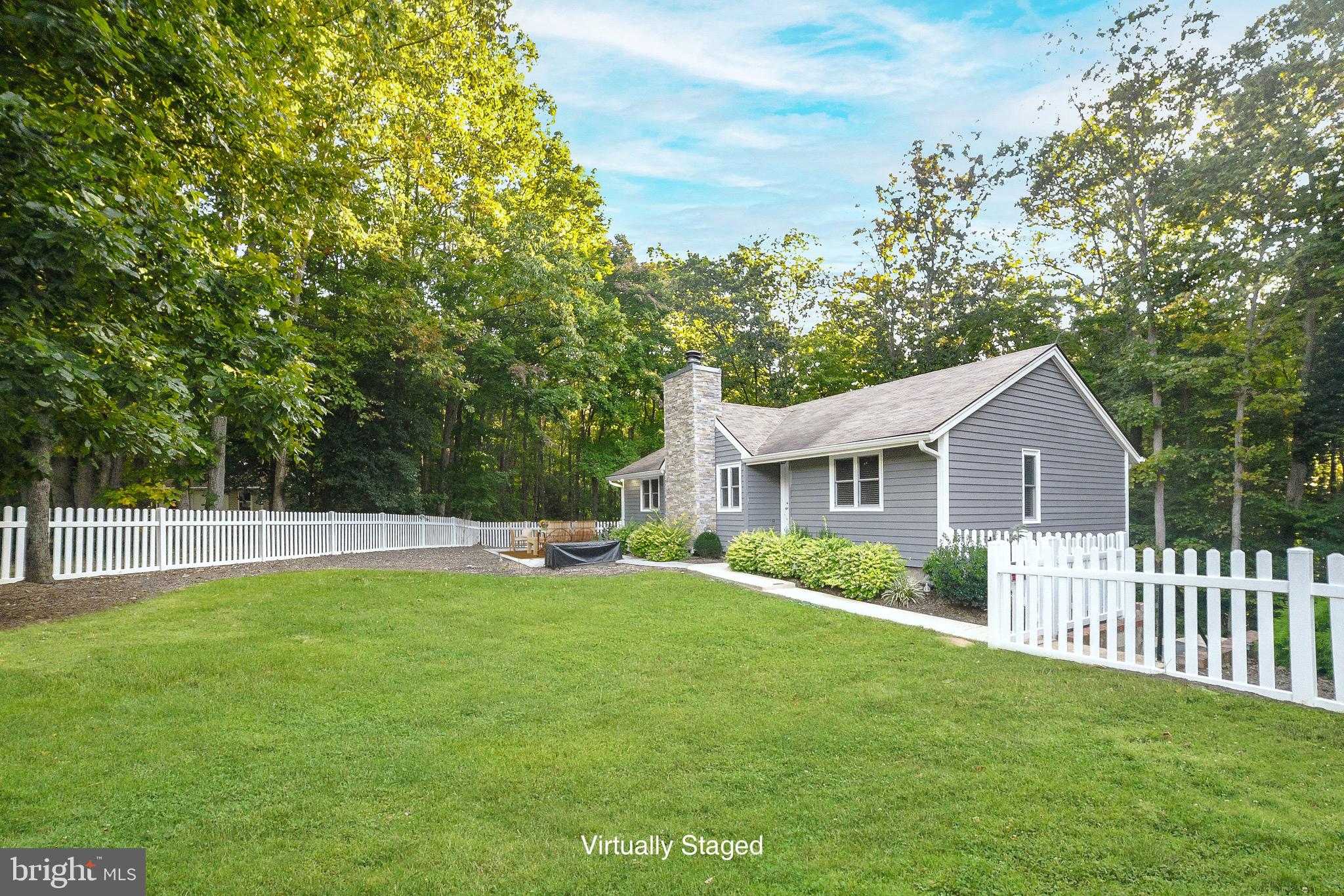 BRETON BAY - Residential