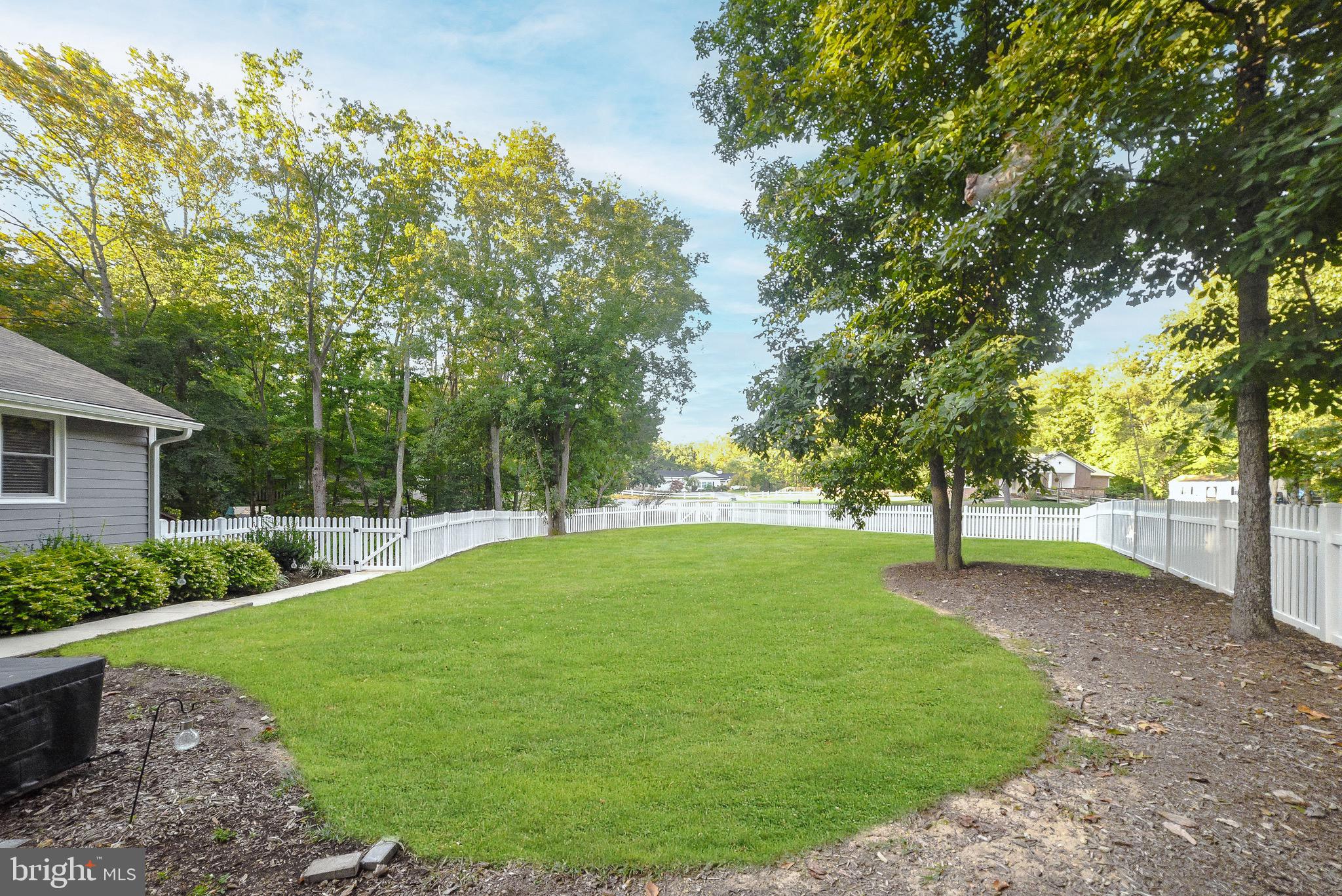 BRETON BAY - Residential