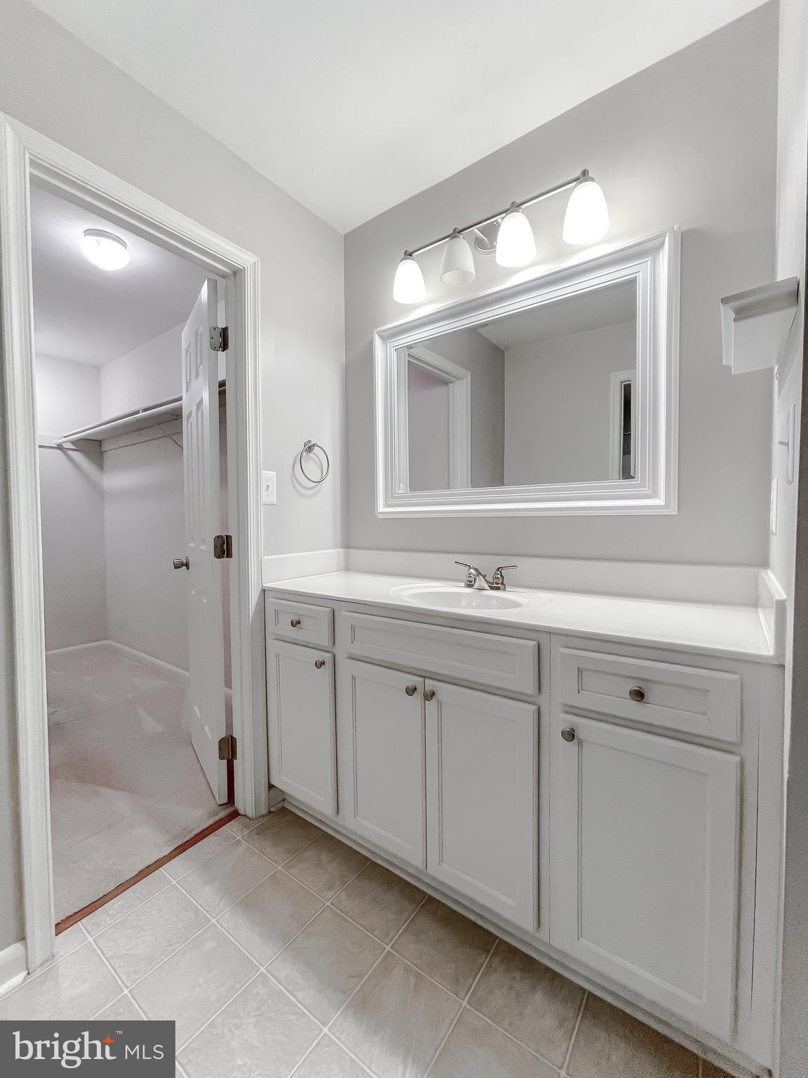 BRETON BAY - Residential