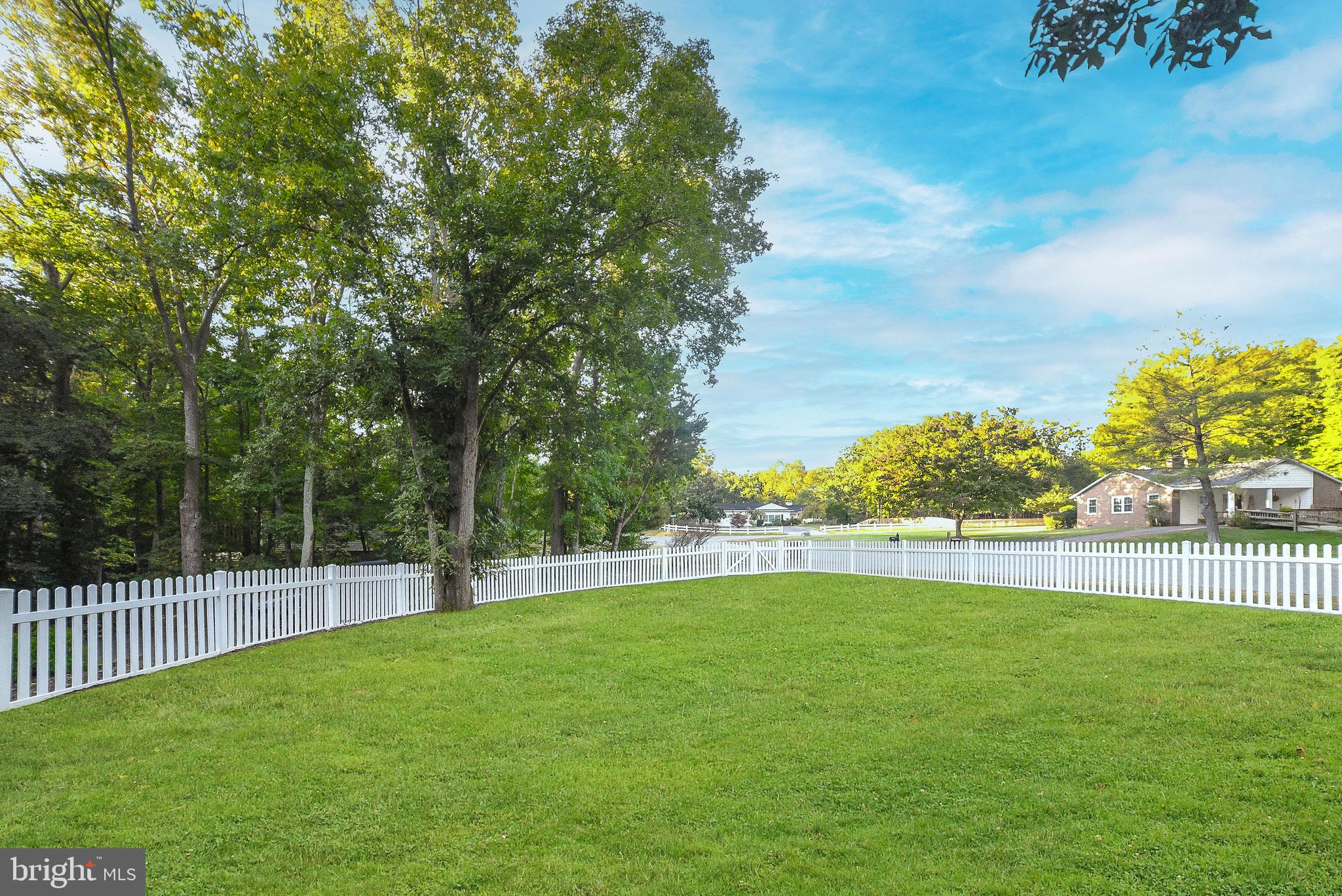 BRETON BAY - Residential