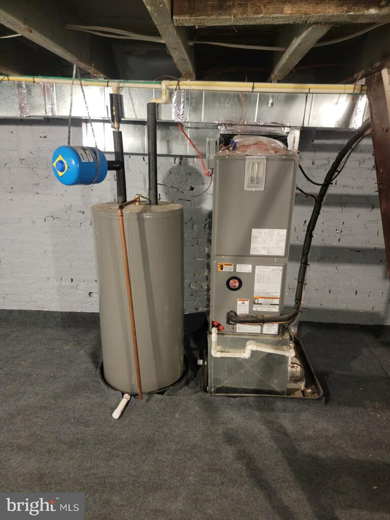 JOHNSTON SQUARE - Residential