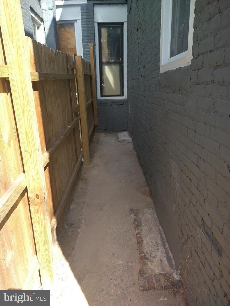 JOHNSTON SQUARE - Residential