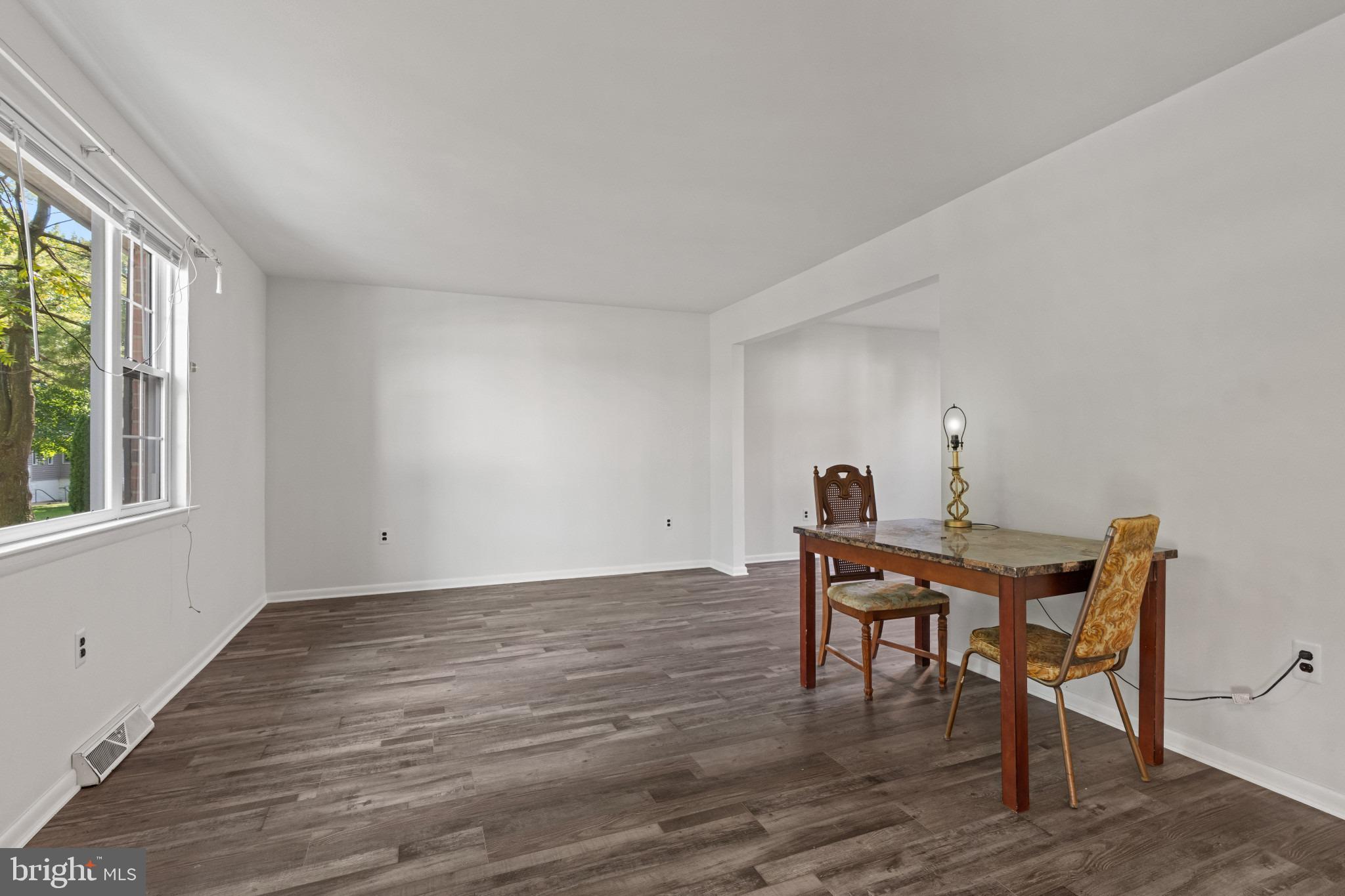 17 SMYRNA AVENUE