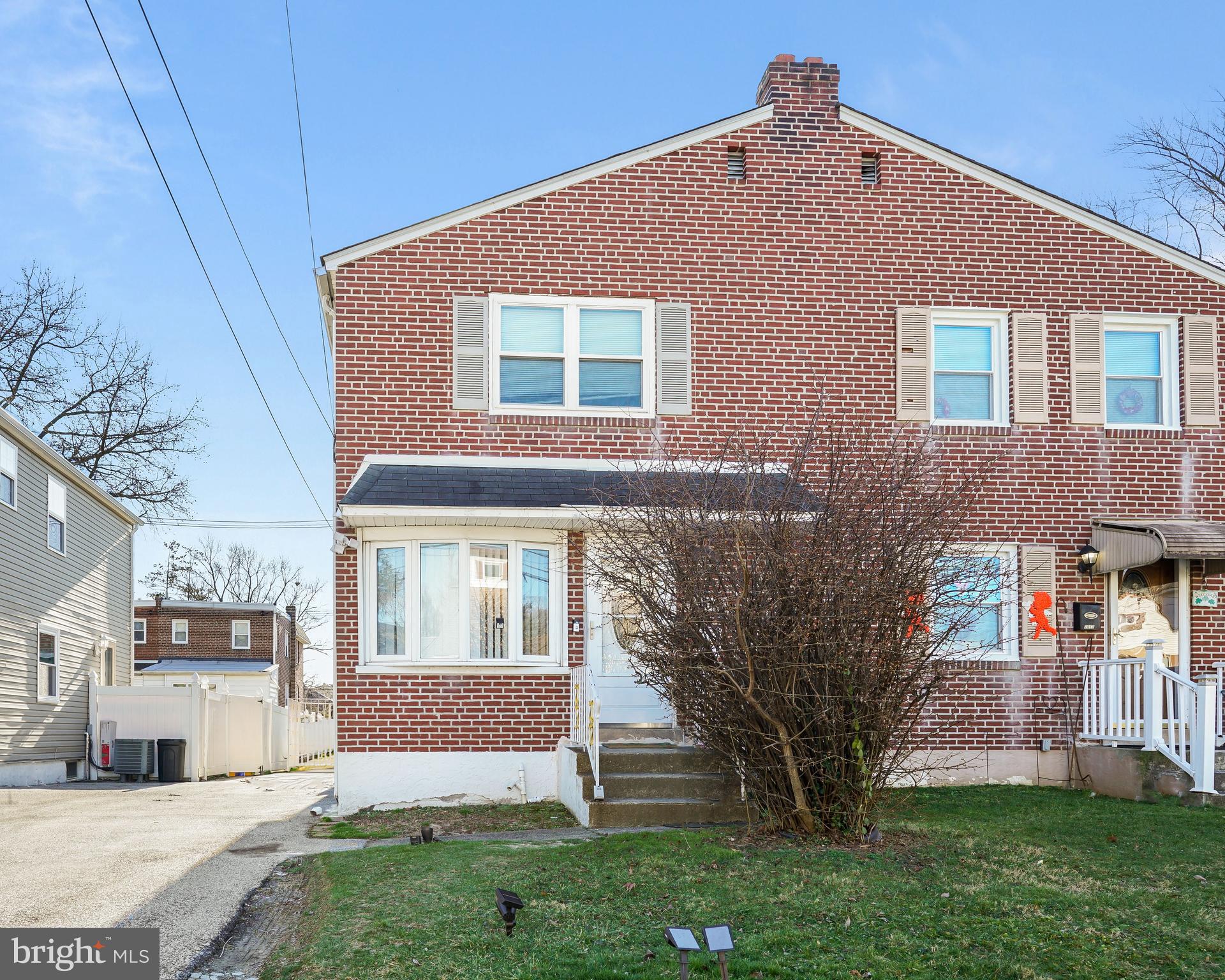 This 3-bedroom, 1.5-bath home features freshly painted walls and hardwood floors throughout. The finished basement offers extra flex space with a walkout to the backyard. All major appliances are included, and the property boasts a great yard in a wonderful community. It's conveniently located near major highways, the airport, and offers an easy commute to the city.