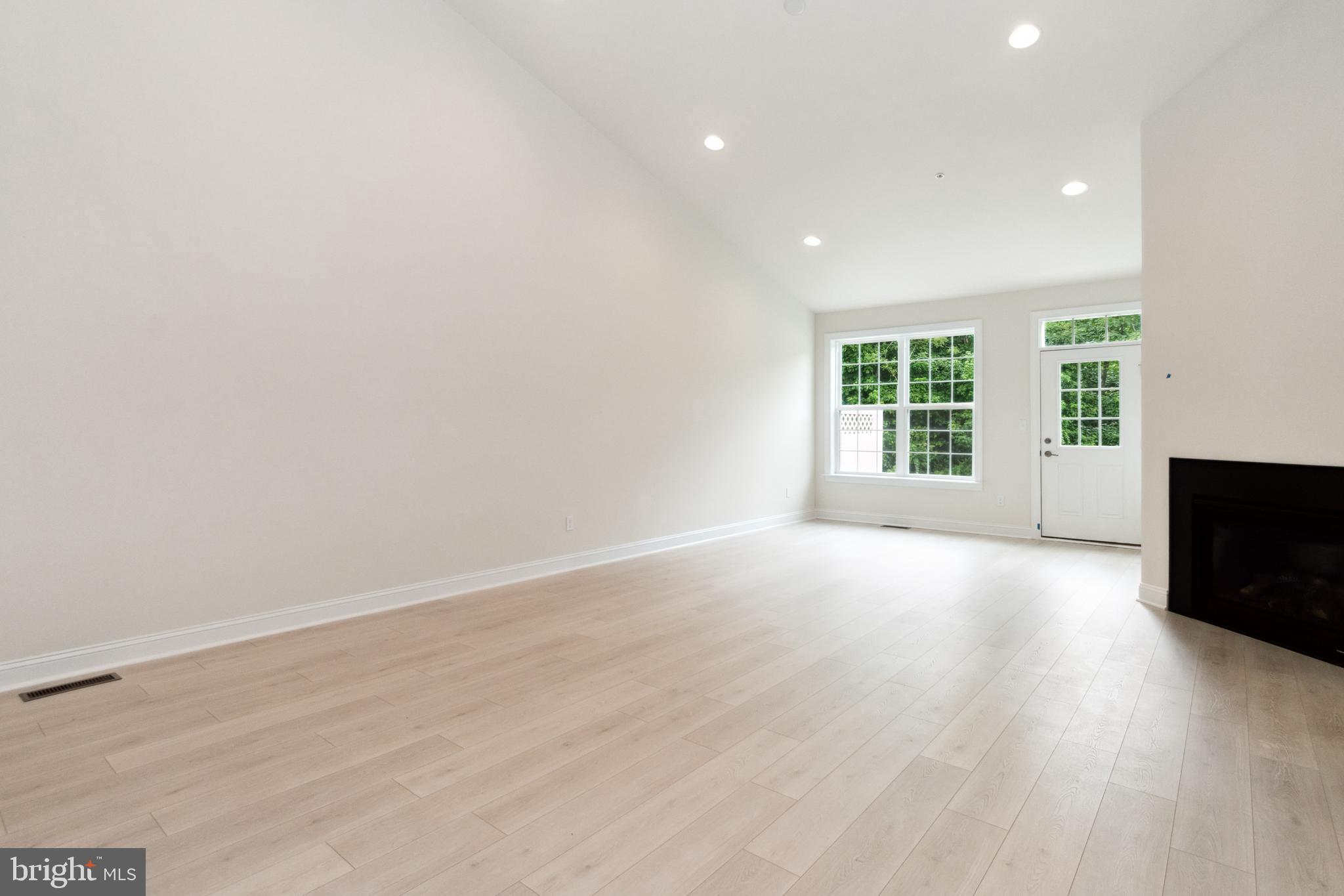 BAY BRIDGE COVE - Residential Lease