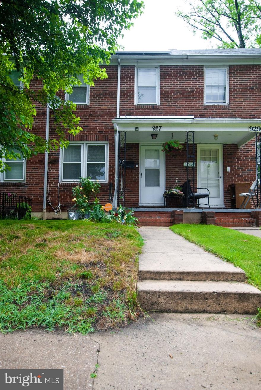 Just listed! This well-kept Elm Ridge townhome features hardwood floors, tile bathrooms, and many upgrades. Two bedrooms on the upper level and an additional room on the lower level which could be used as a third bedroom, family room, or den. Attic has blown insulation; furnace, a/c and water heater less than 4 years old; and solar panels all help with utility costs. Make an appointment to see it today!