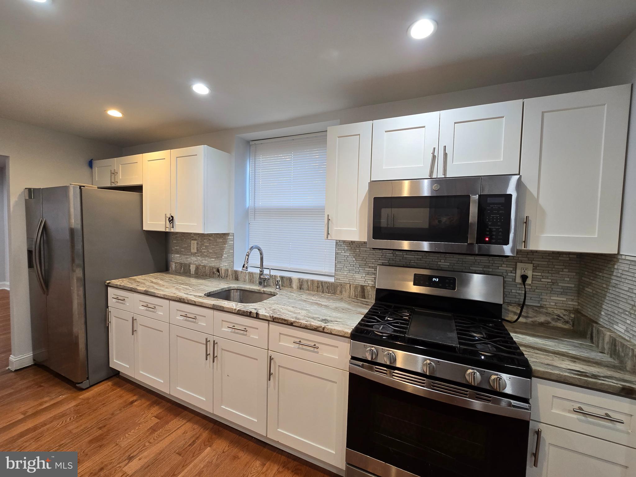 BRIDESBURG - Residential