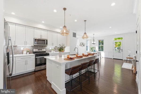 8906 58TH AVE, BERWYN HEIGHTS, MD 20740 - Image f346aeea3c62dbc4d367dd53b8e6e1e3/211159924