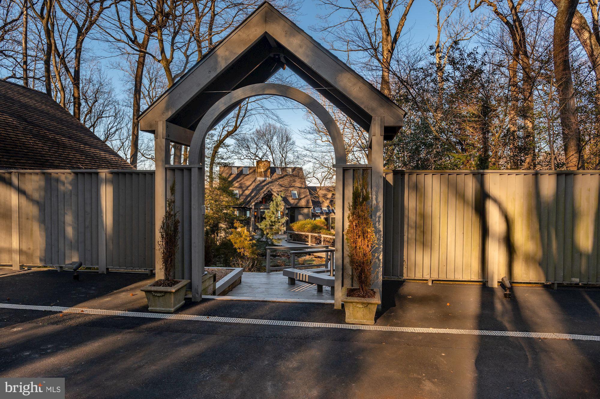 BAYBERRY HILL - Residential