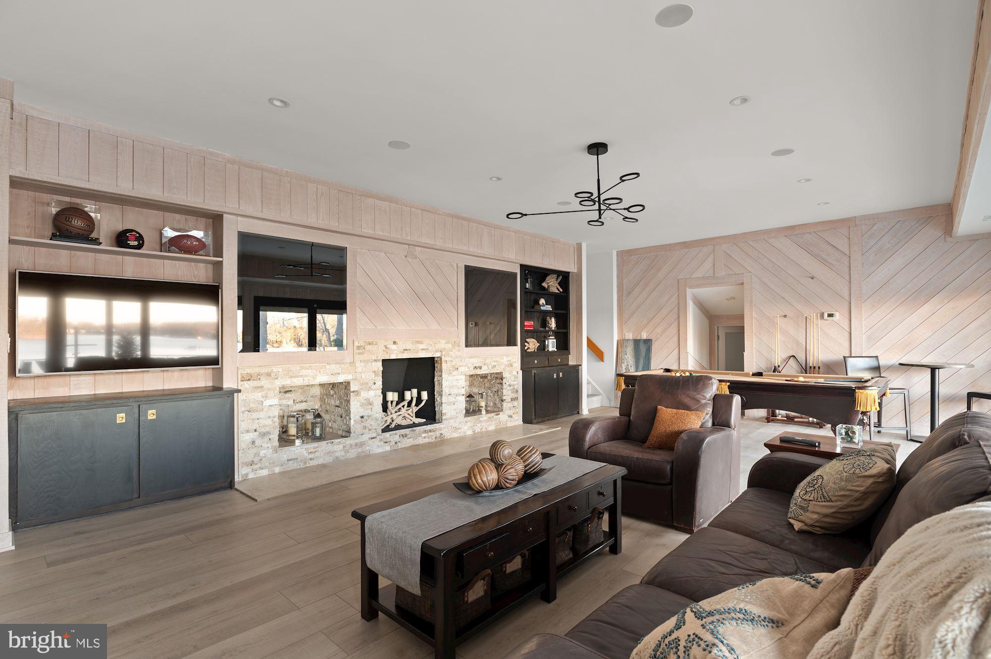 BAYBERRY HILL - Residential