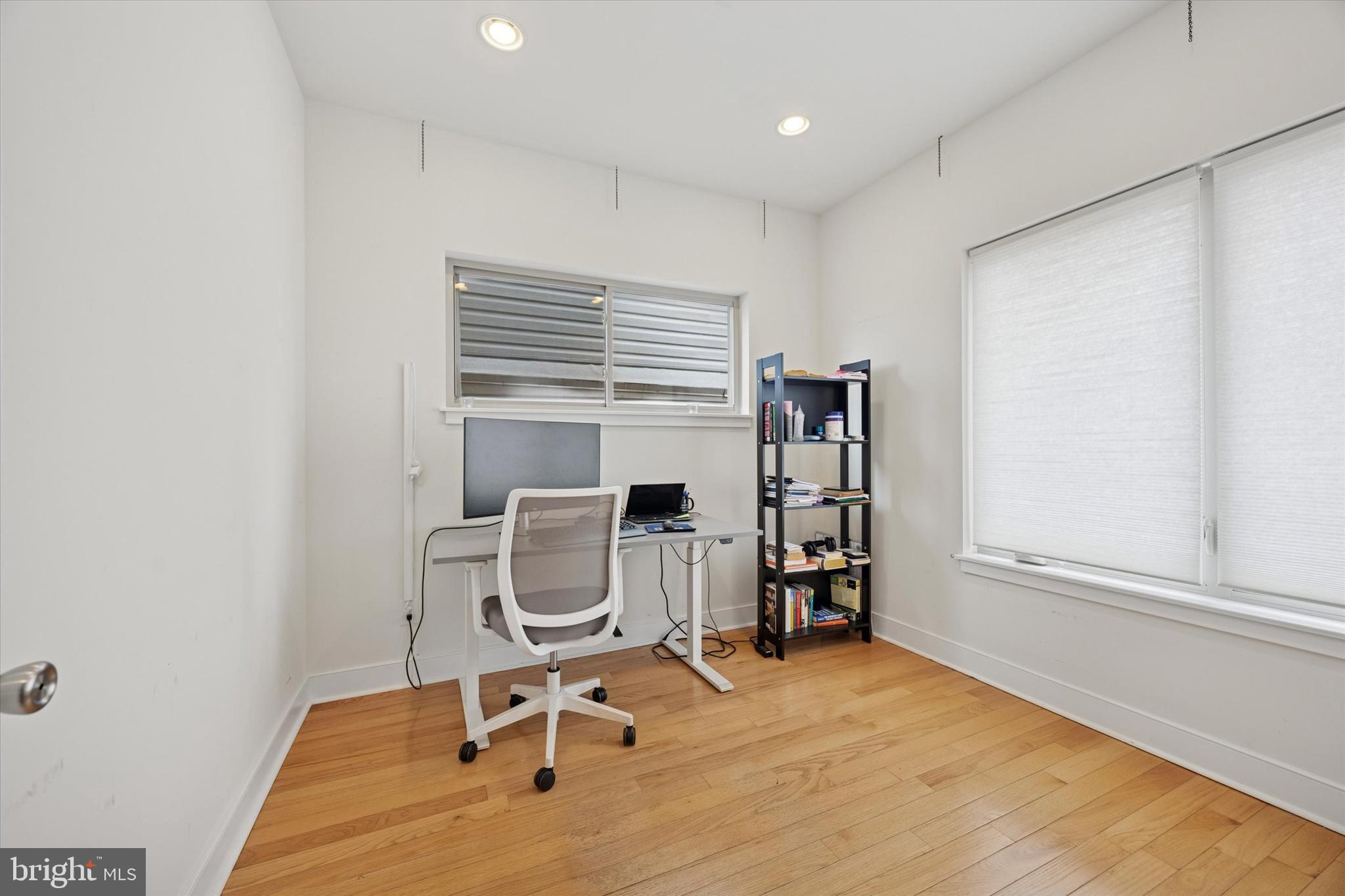 POINT BREEZE - Residential