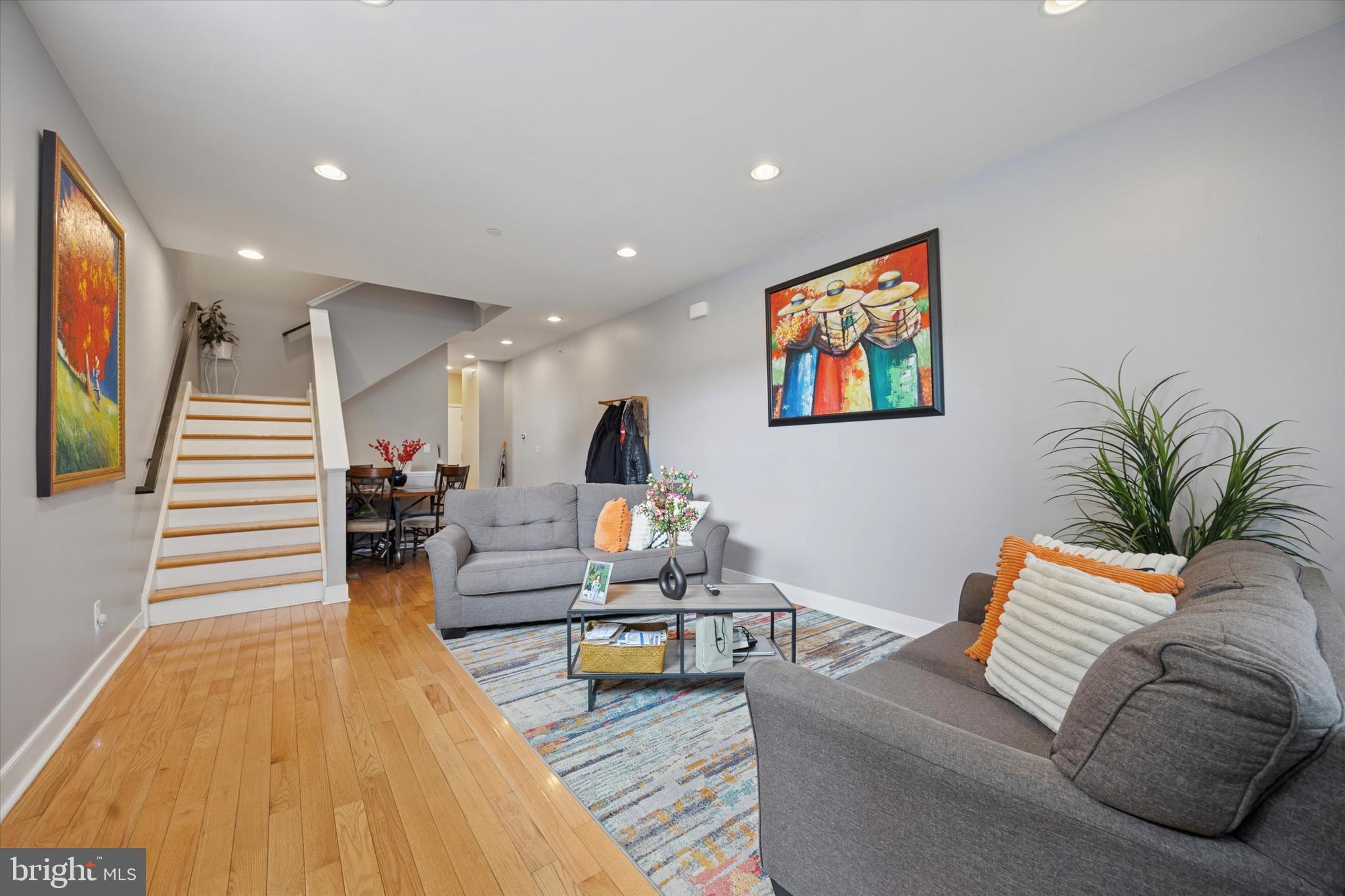 POINT BREEZE - Residential
