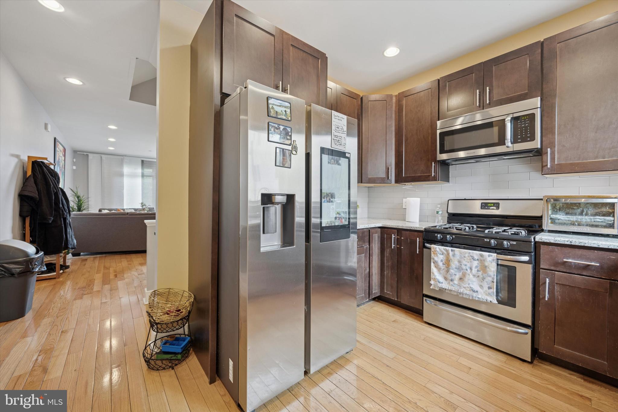 POINT BREEZE - Residential