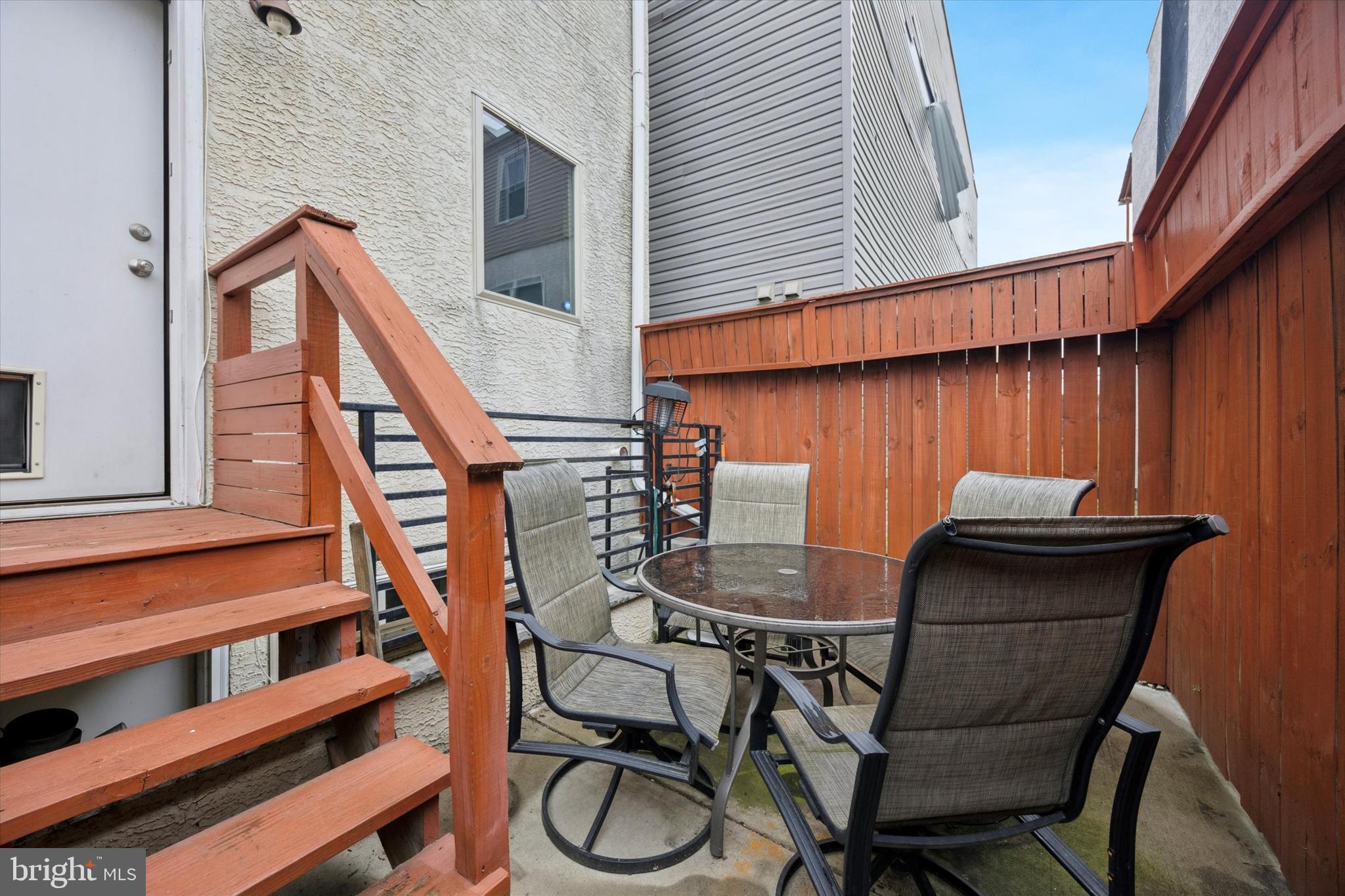 POINT BREEZE - Residential