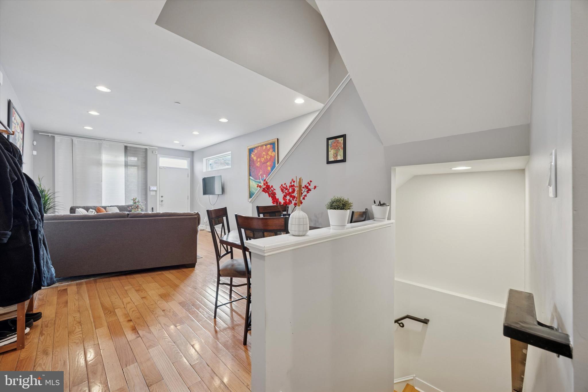 POINT BREEZE - Residential