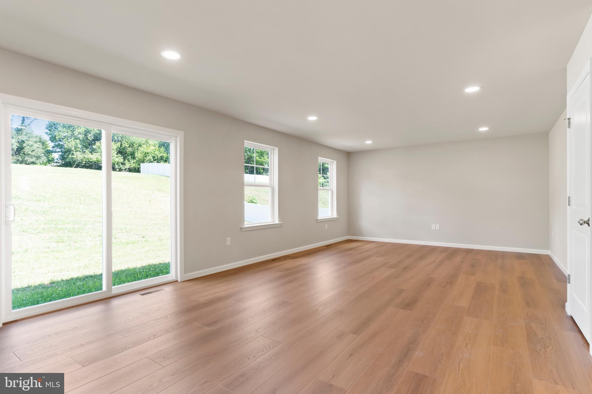 MAIDEN CREEK - Residential