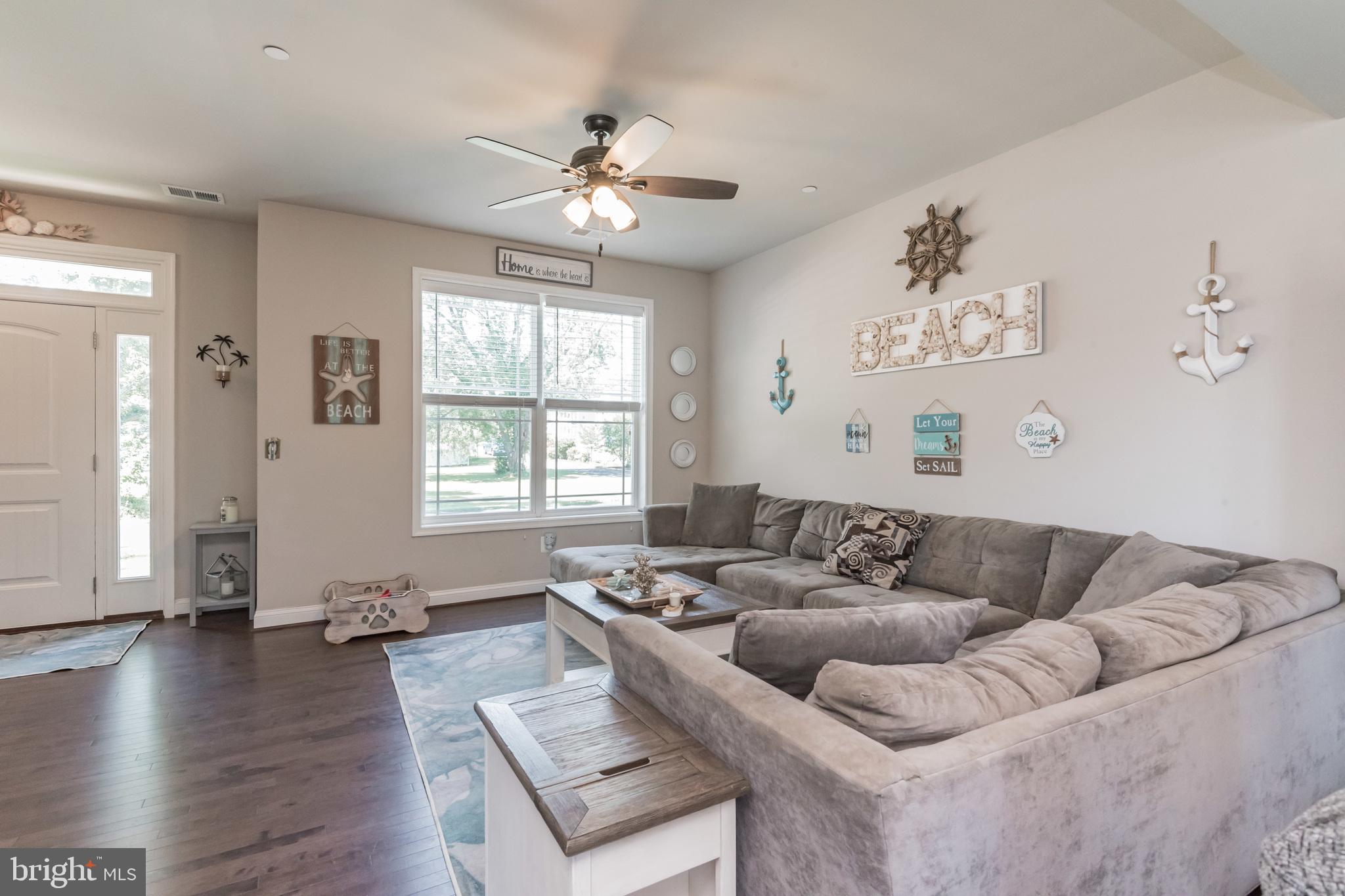 SAUNDERS POINT - Residential