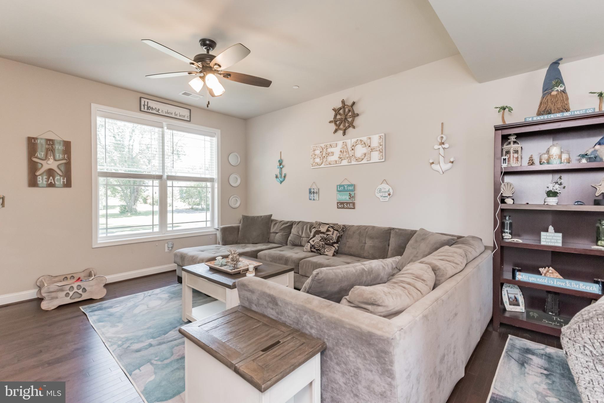 SAUNDERS POINT - Residential