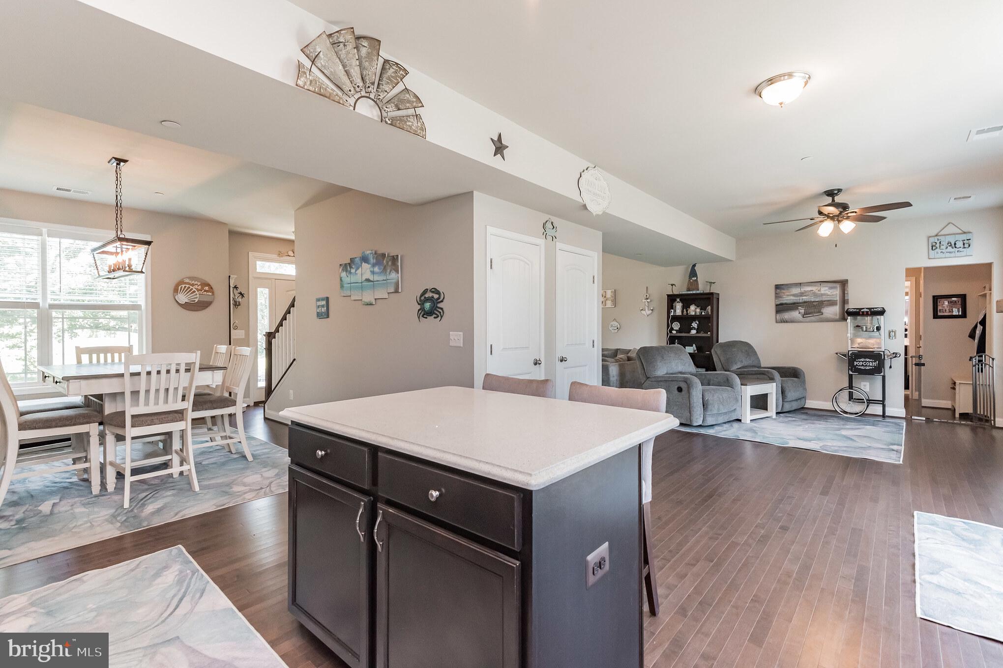 SAUNDERS POINT - Residential