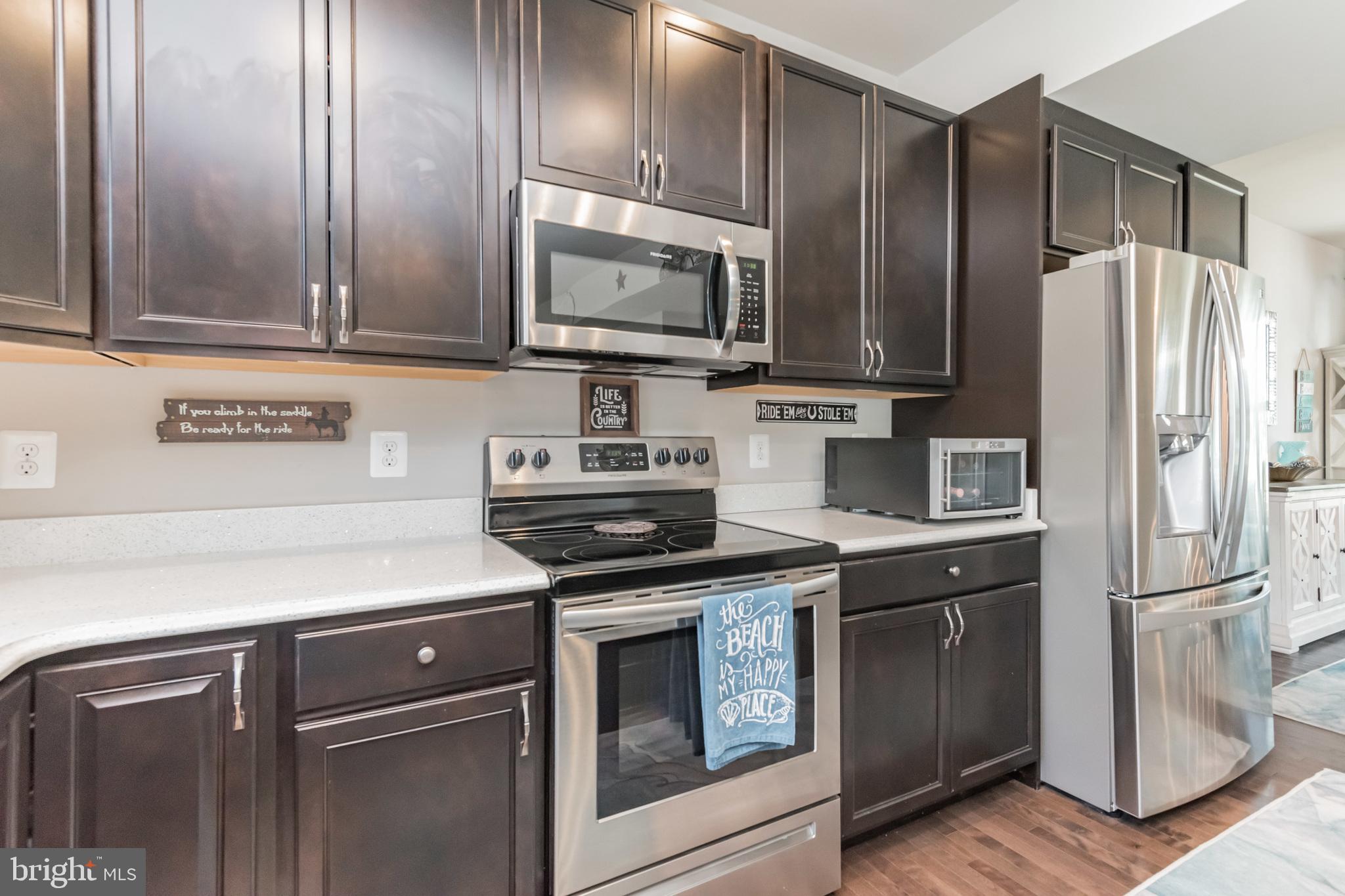 SAUNDERS POINT - Residential